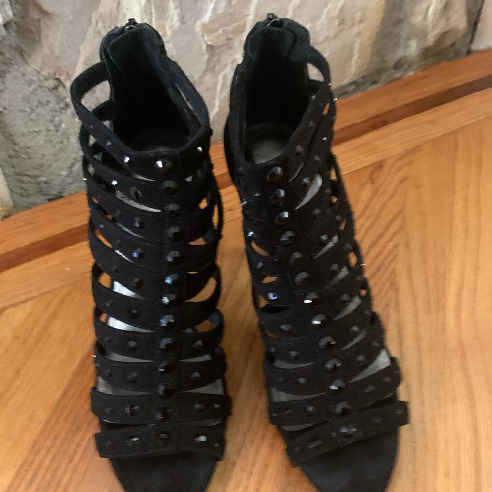 Donald J Pliner heels